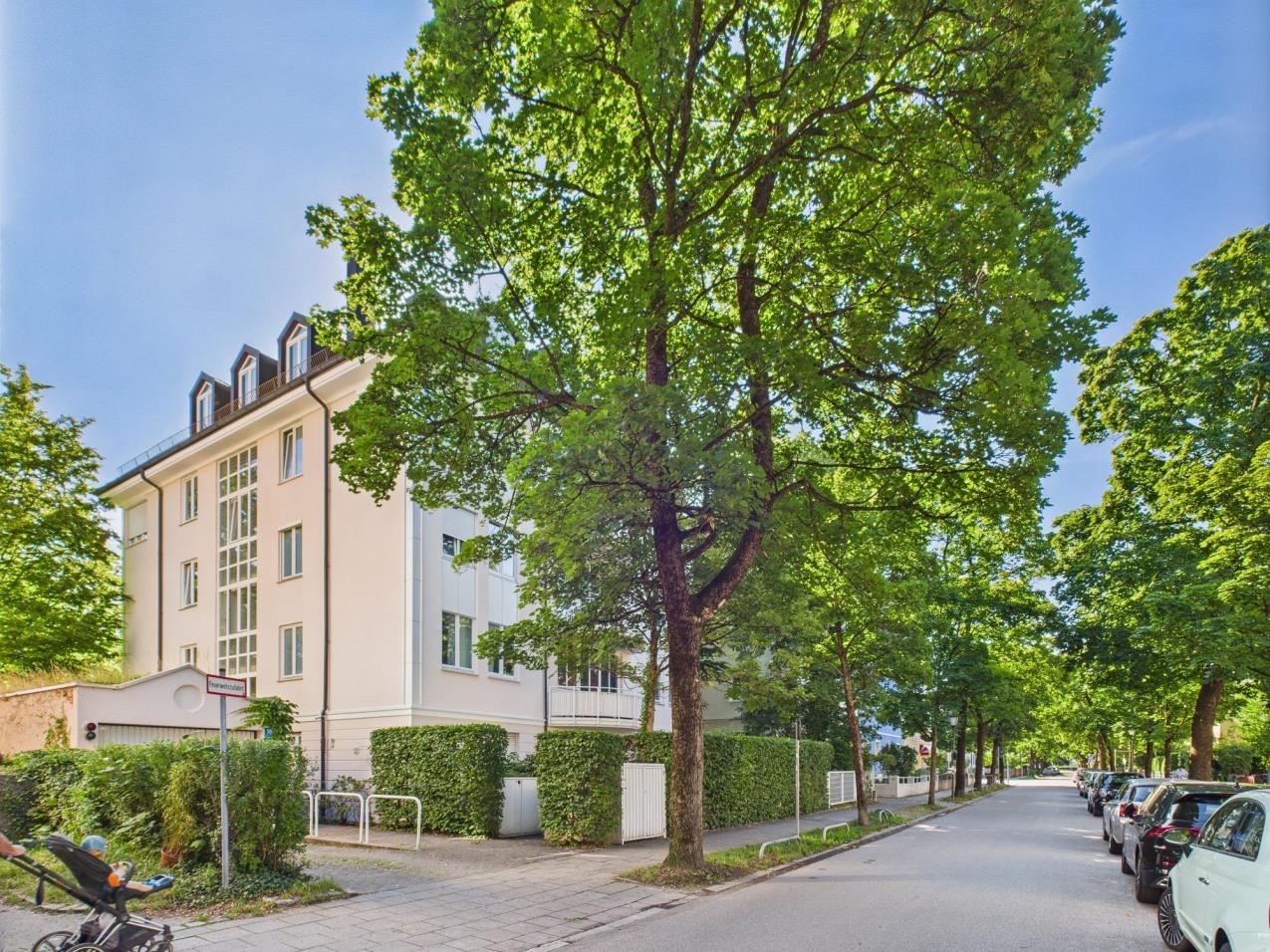 Seltene Gelegenheit in Nymphenburg – Zwei hochwertig vermietete Wohnungen nebeneinander!, 80639 München, Etagenwohnung