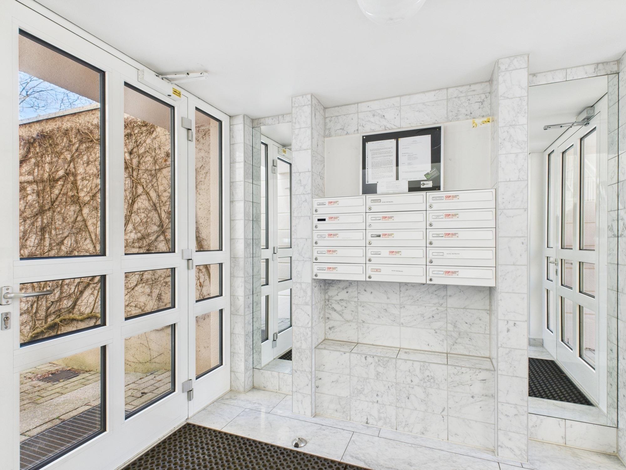 Stilvolles 1-Zimmer-Apartment im Herzen von Nymphenburg – mit Balkon, Gartenanteil & TG-Stellplatz, 80639 München, Etagenwohnung