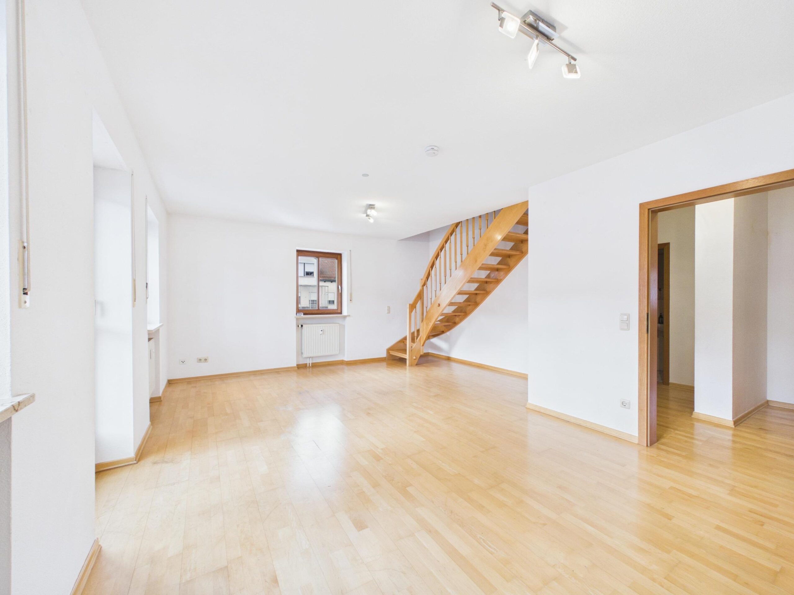 Maisonette-Wohnung mit modernem Flair und perfekter Lage, 85614 Kirchseeon, Maisonettewohnung