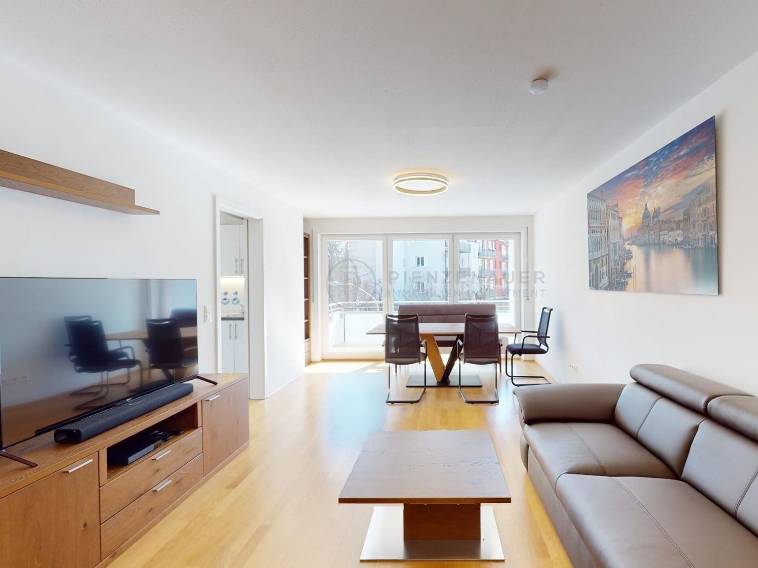 Vermietete, hochwertig vollmöblierte 3-Zimmer-Wohnung mit Süd-Balkon und Tiefgaragenstellplatz, 81241 München, Etagenwohnung