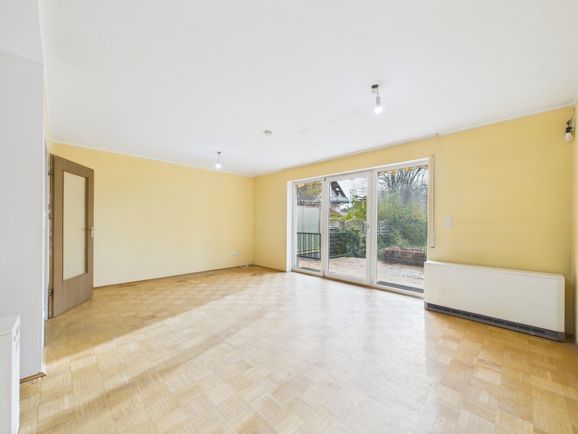 Reihenmittelhaus im Dornröschenschlaf, 86916 Kaufering, Reihenmittelhaus