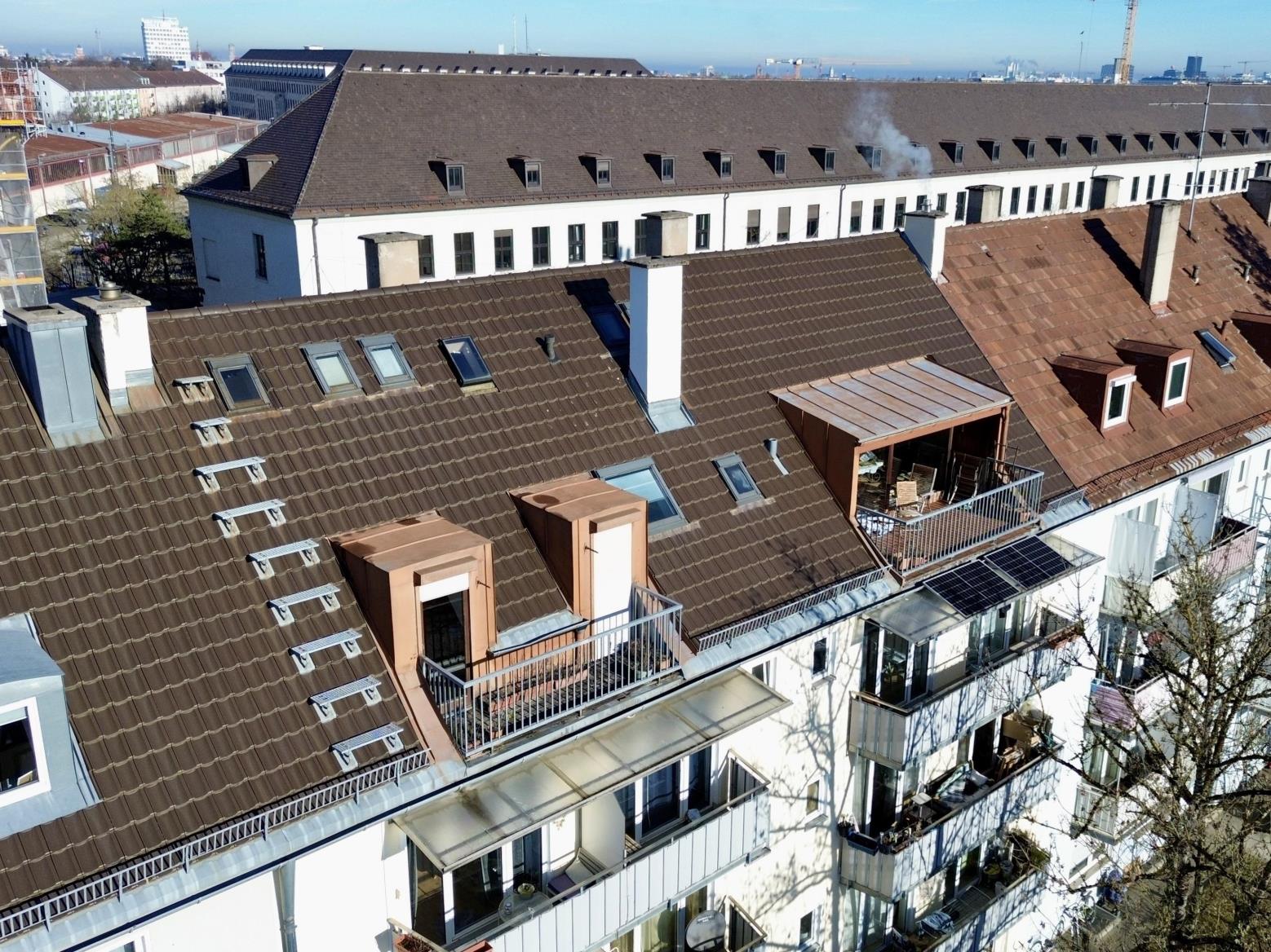 Vorankündigung: Dachgeschosswohnung mit Kamin und außergewöhnlichem Gestaltungspotenzial, 81547 München, Dachgeschosswohnung