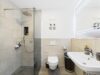 Moderne 3-Zimmer-Wohnung mit Balkon und zwei Bädern - Bad/WC