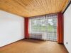 Großzügiges Anwesen mit Privatwald – Einfamilienhaus mit außergewöhnlichem Entwicklungspotenzial - Eines der beiden Schlafzimmer mit Westbalkon