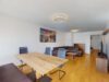 Vermietete, hochwertig vollmöblierte 3-Zimmer-Wohnung mit Süd-Balkon und Tiefgaragenstellplatz - Wohnzimmer Ansicht II
