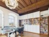 Historischer Charme trifft modernes Wohnen - Die Bel Étage im Schloss Reutti - Maßangefertigte Bücherwand im Büro