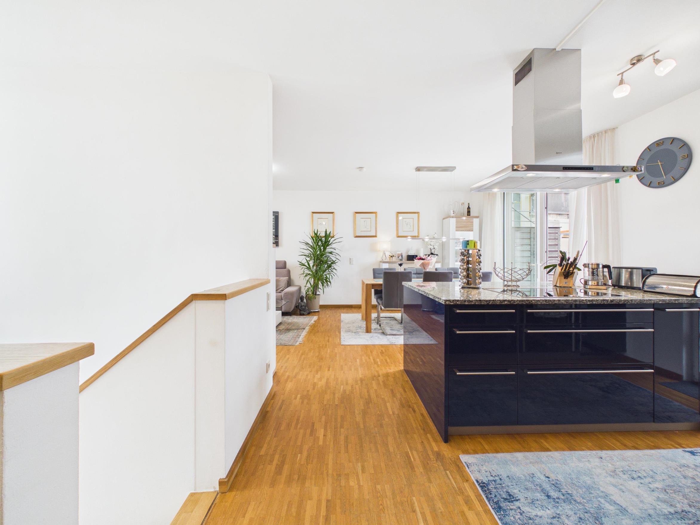 Moderne 4-Zimmer-Maisonette-Dachgeschosswohnung mit Terrasse und Aufzug, 85560 Ebersberg, Maisonettewohnung