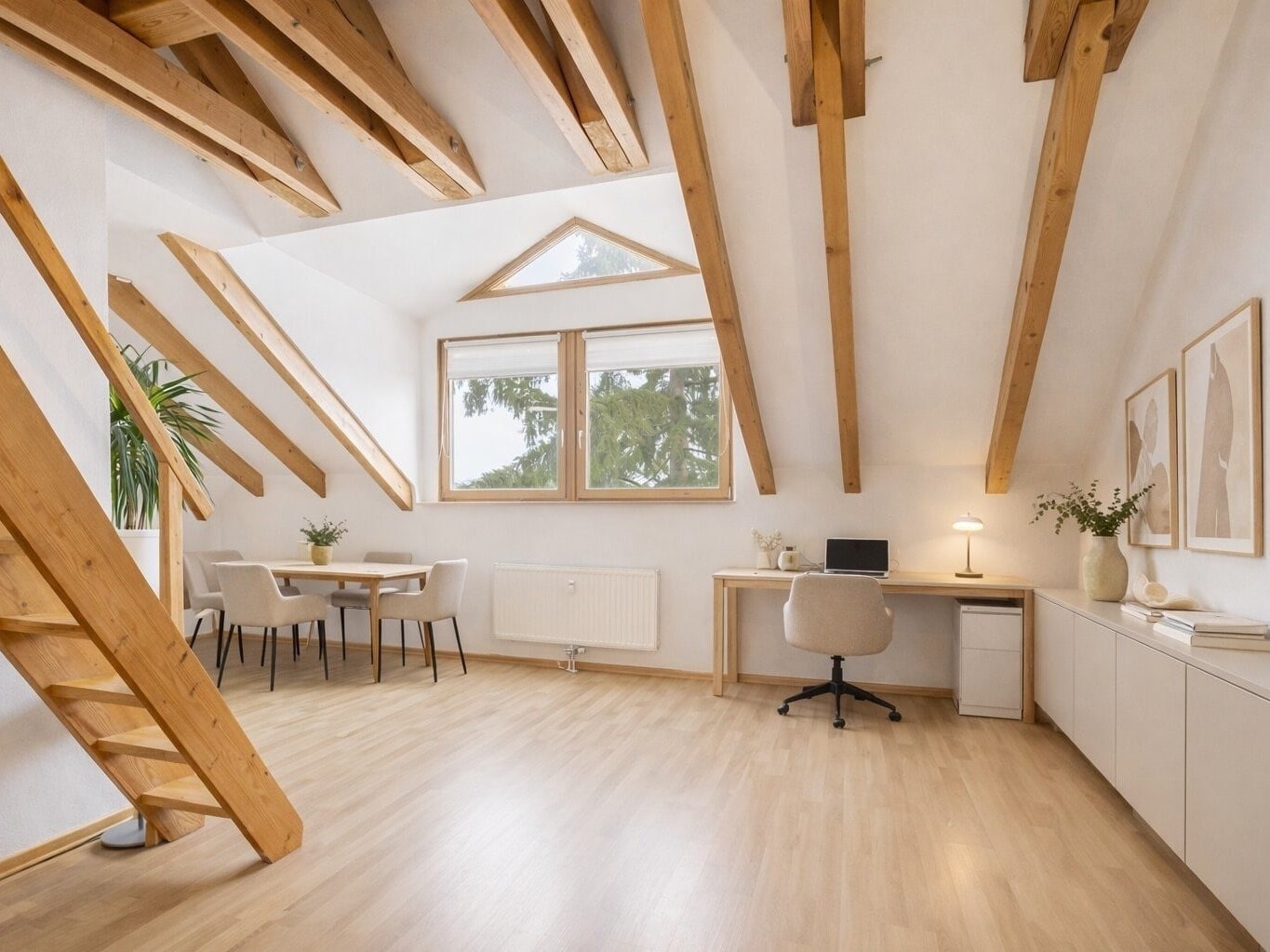 2-Zimmer-Dachgeschosswohnung mit offenem Wohnkonzept, 81825 München, Dachgeschosswohnung