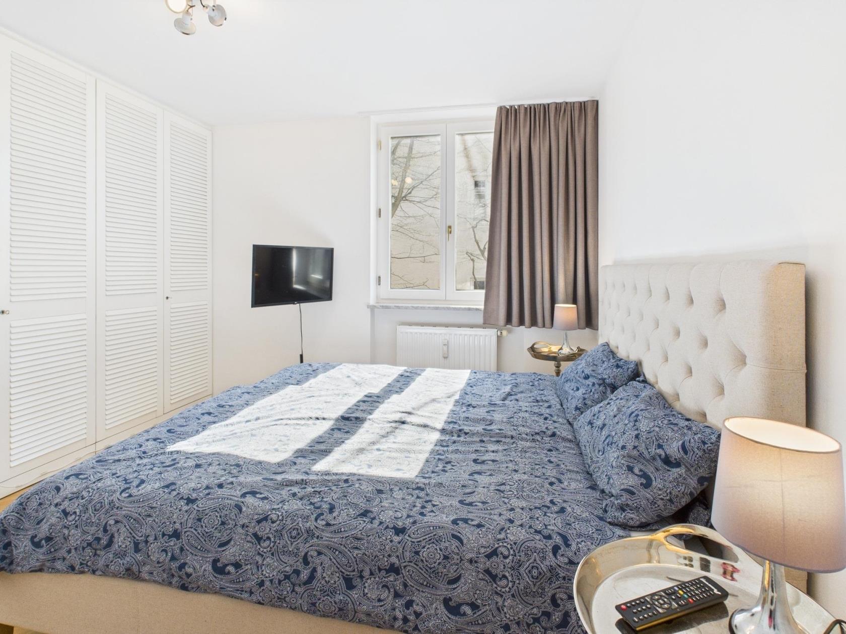 Hochwertige 2-Zimmer-Wohnung zwischen Schloss und Hirschgarten, 80639 München, Etagenwohnung