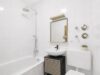2-Zimmer-Dachgeschosswohnung mit offenem Wohnkonzept - Badezimmer mit Badewanne