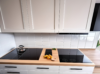 Wohnen mit Weitblick: Attraktive 3-Zimmer-Wohnung mit umlaufendem Balkon in bester Lage von Planegg - Küche
